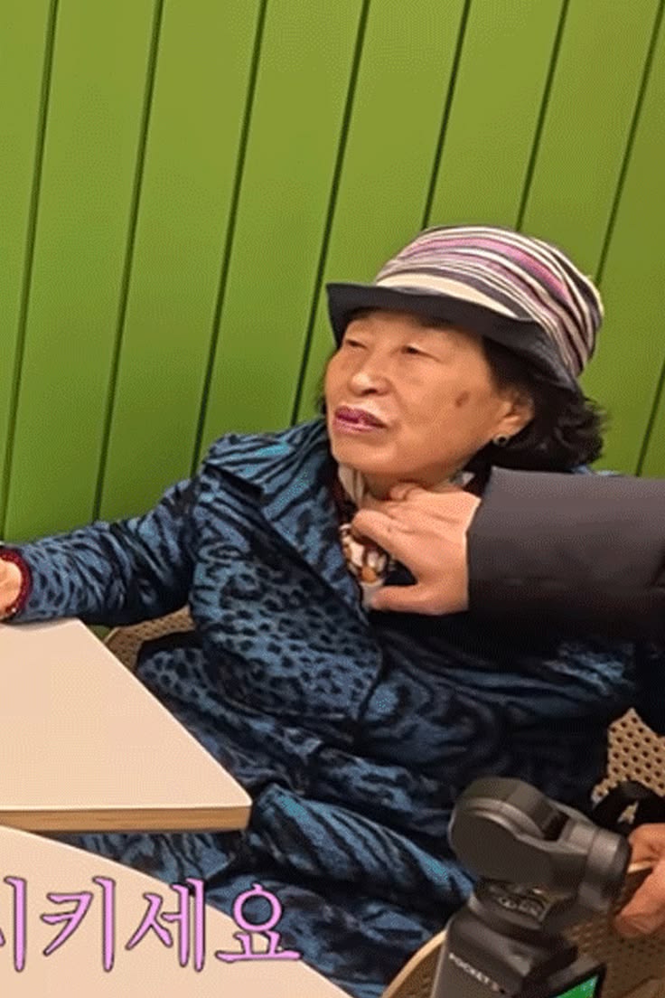 카페의 첫 손님